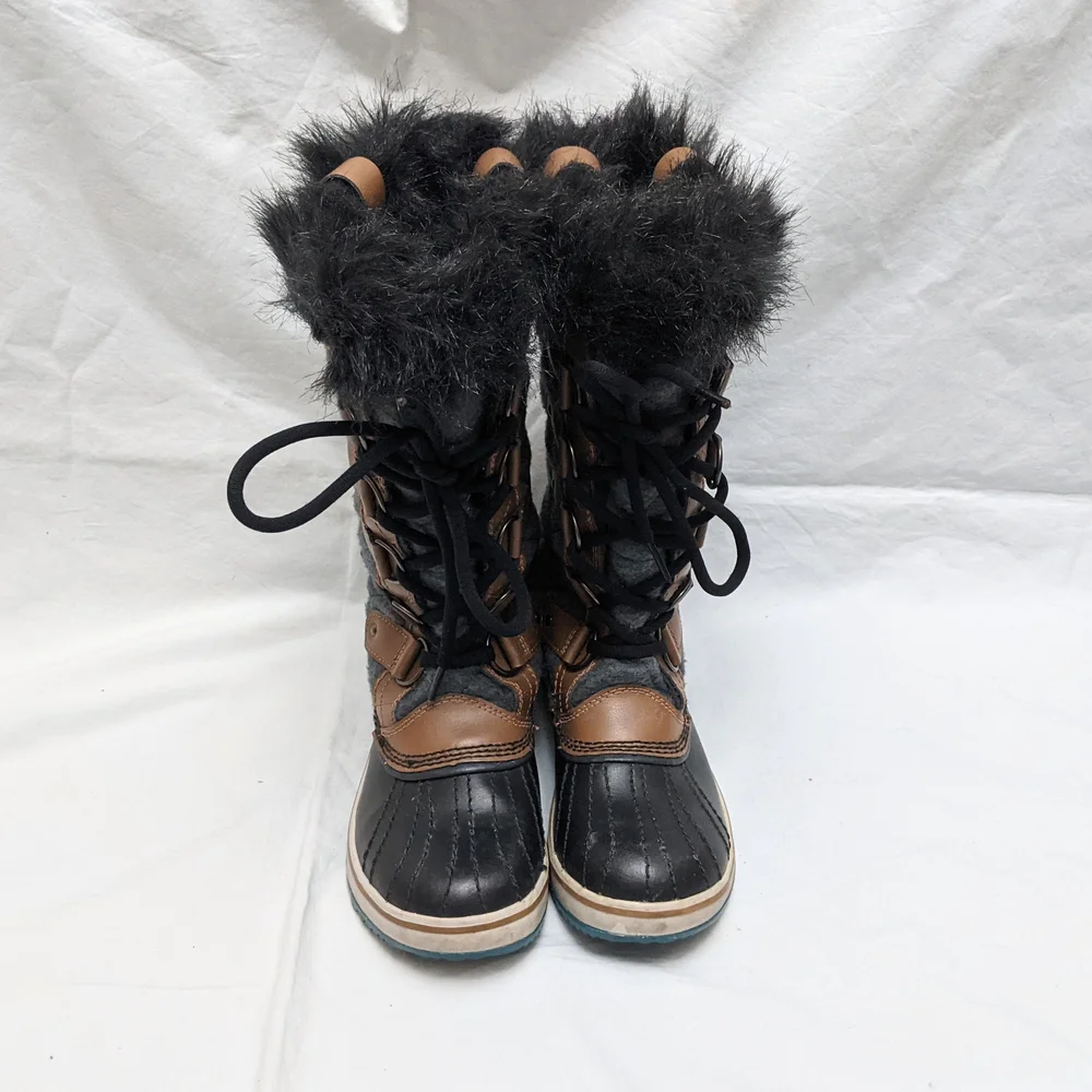 Sorel Women's/Big Girl Tofino Insulated Winter Boots Size 5